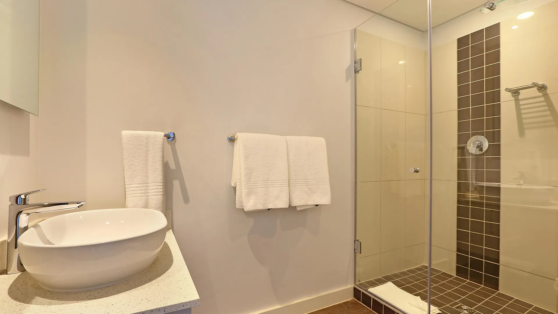 *** Hotel The Verge Aparthotel By Totalstay Cape Town South Africa